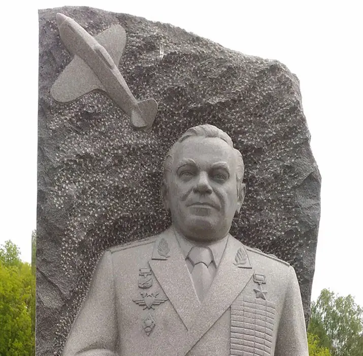 Бюст на могилу 6 Бюст на могилу 6